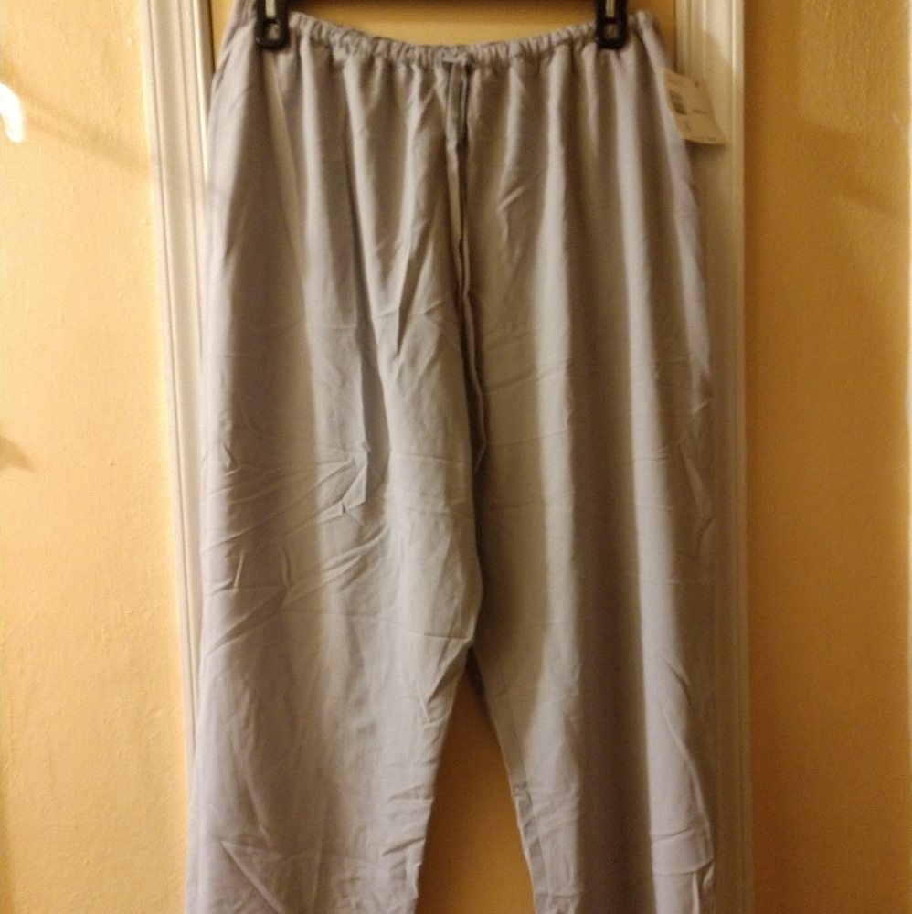 ELIZABETH By LIZ CLAIBORNE Woman Pants